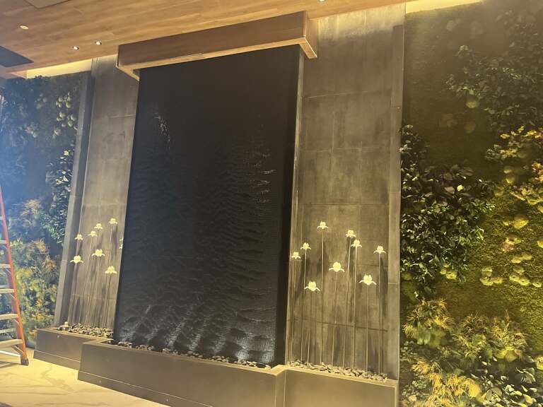 Black Scored Acrylic Water Wall At Maryland