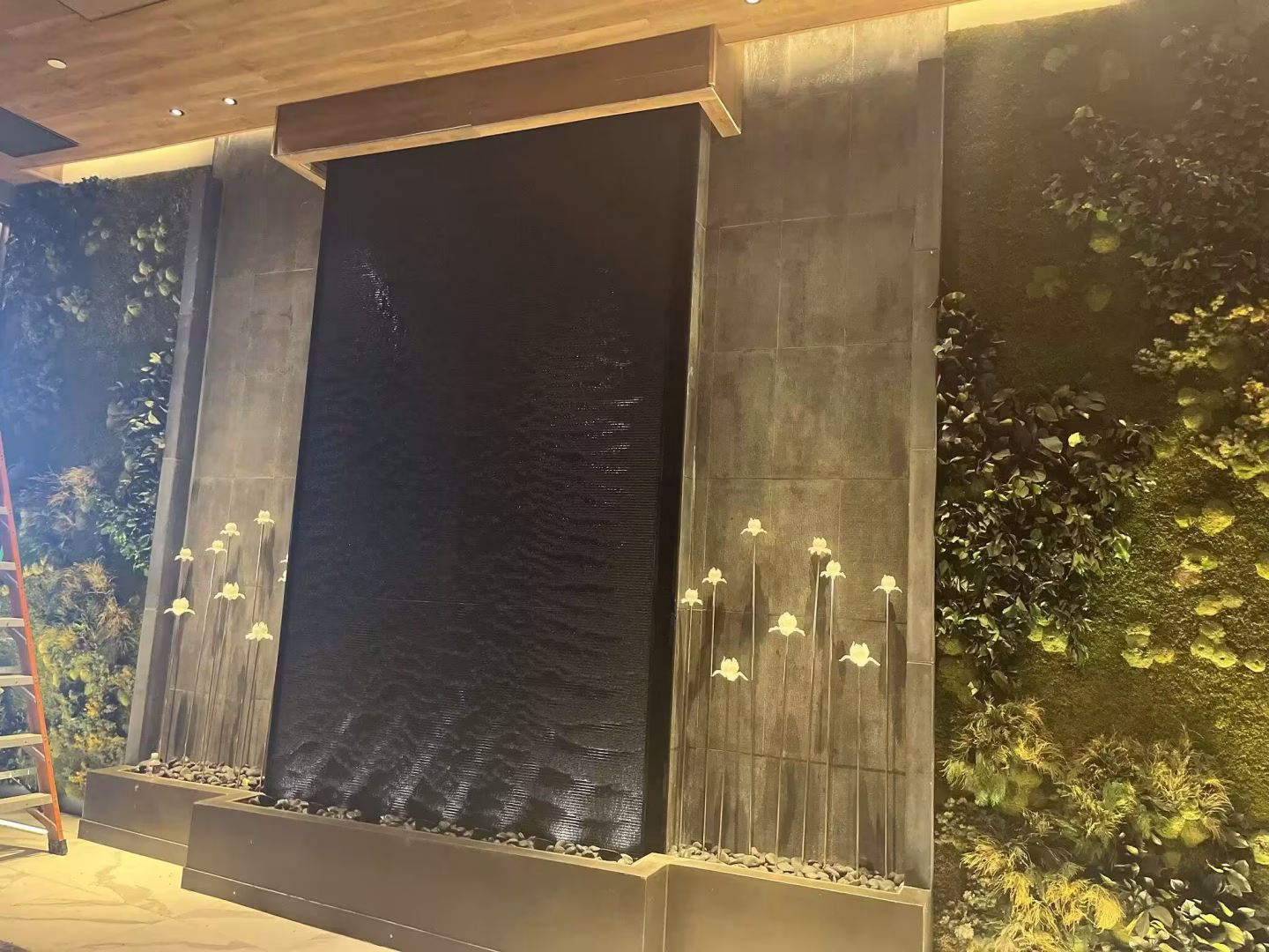Black Scored Acrylic Water Wall at Maryland Live Casino Hotel in Baltimore, Maryland