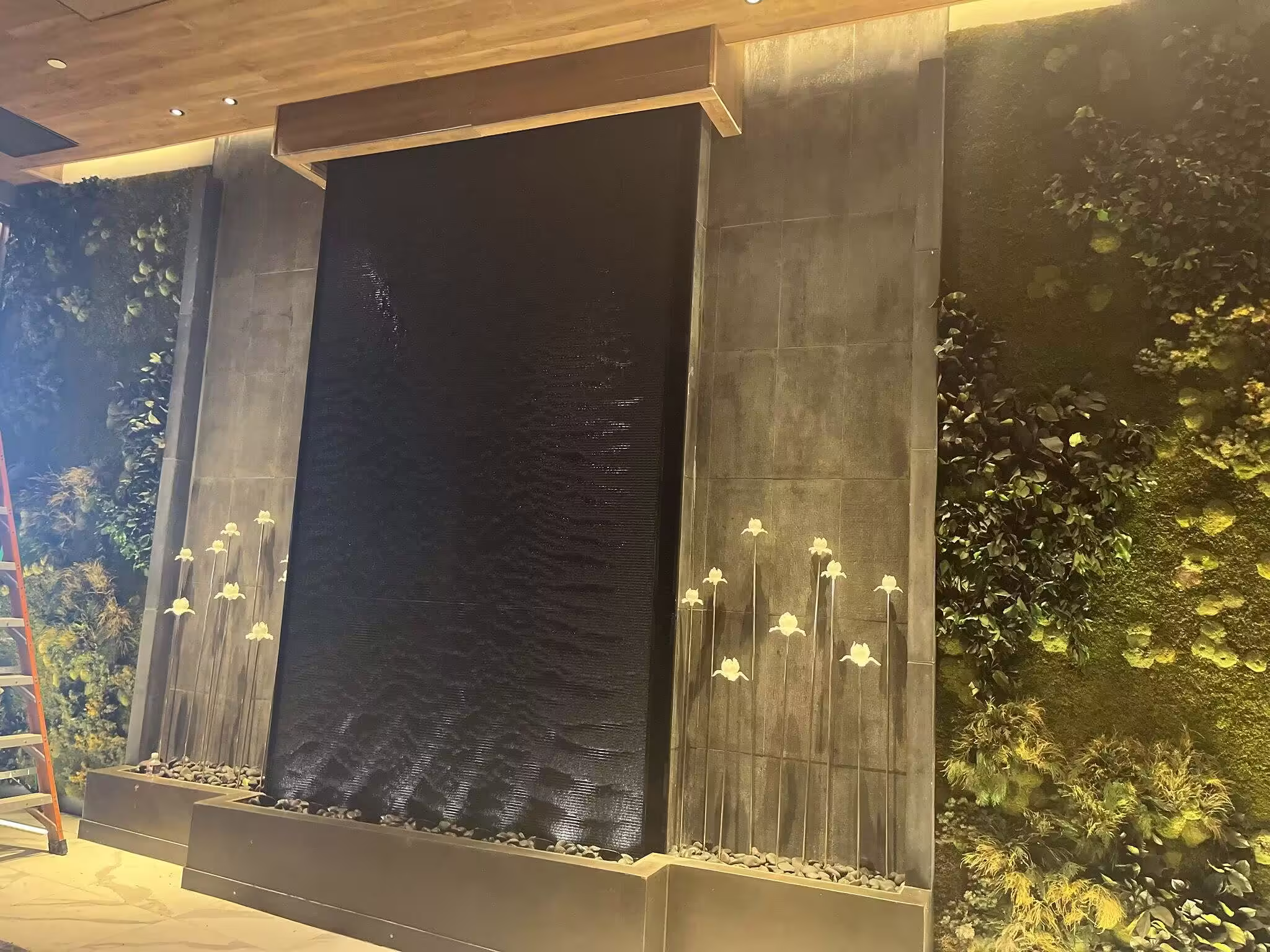 Black Scored Acrylic Water Wall at Maryland Live Casino Hotel in Baltimore, Maryland Black Scored Acrylic Water Wall at Maryland Live Casino Hotel in Baltimore, Maryland