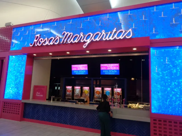 Bubble Wall Rod Peg Style Swirley at Rosa Mexicano Restaurant in Las Vegas Nevada 6