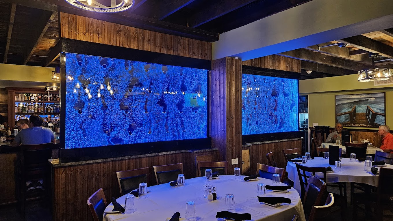Bubble Wall Rod Style Swirley-Florida Keys Steak and Lobster House 3