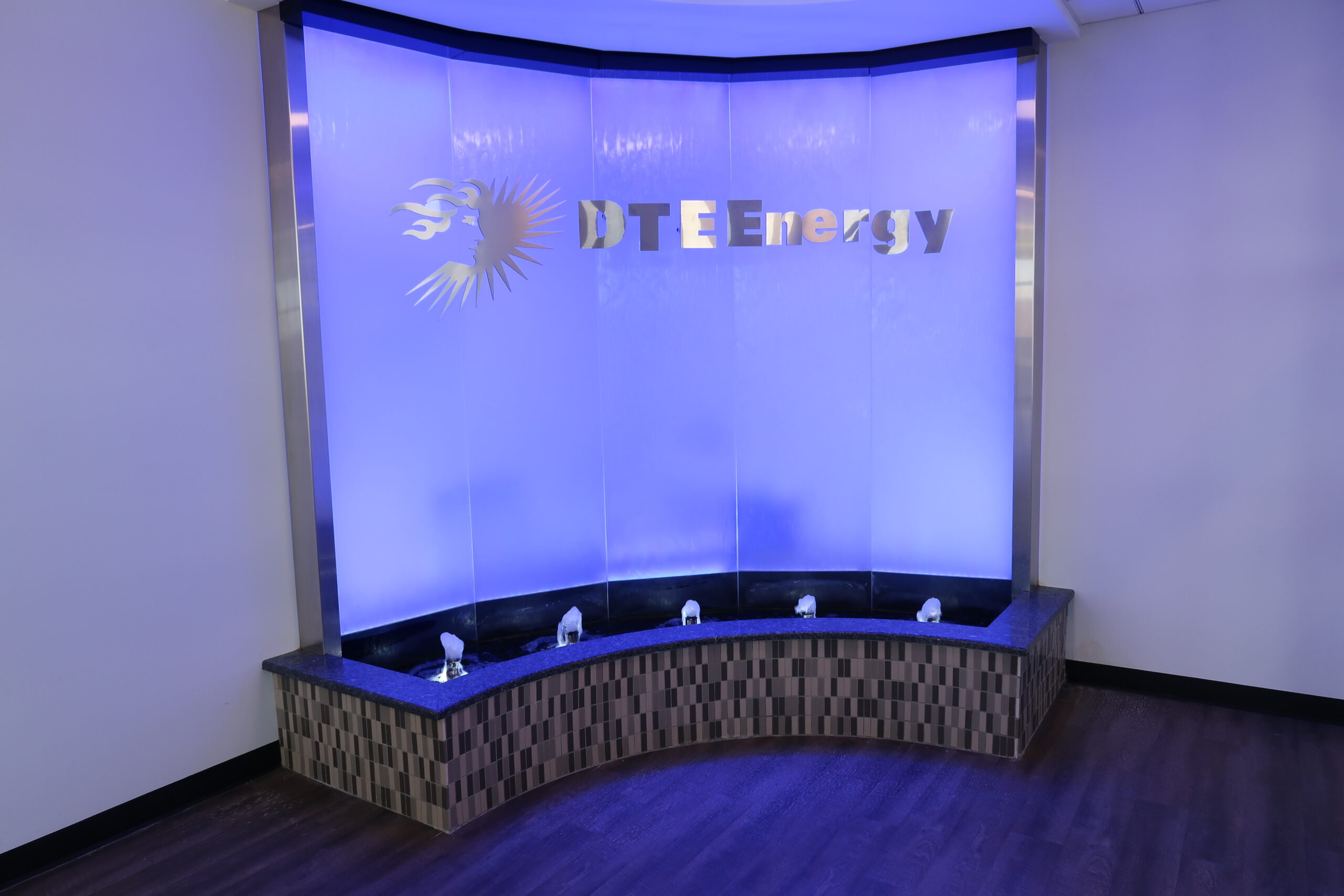 Frosted Glass Water Wall with Reflection Pool and Bubbler Jets for DTE Energy in Ann Arbor Michigan scaled