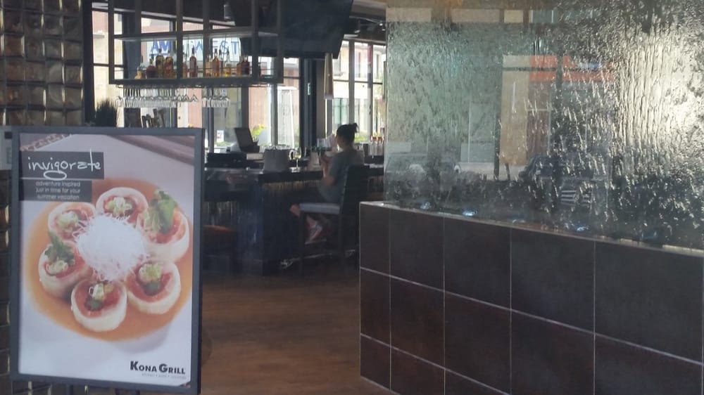 Glass Water Wall at Kona Grill Plano