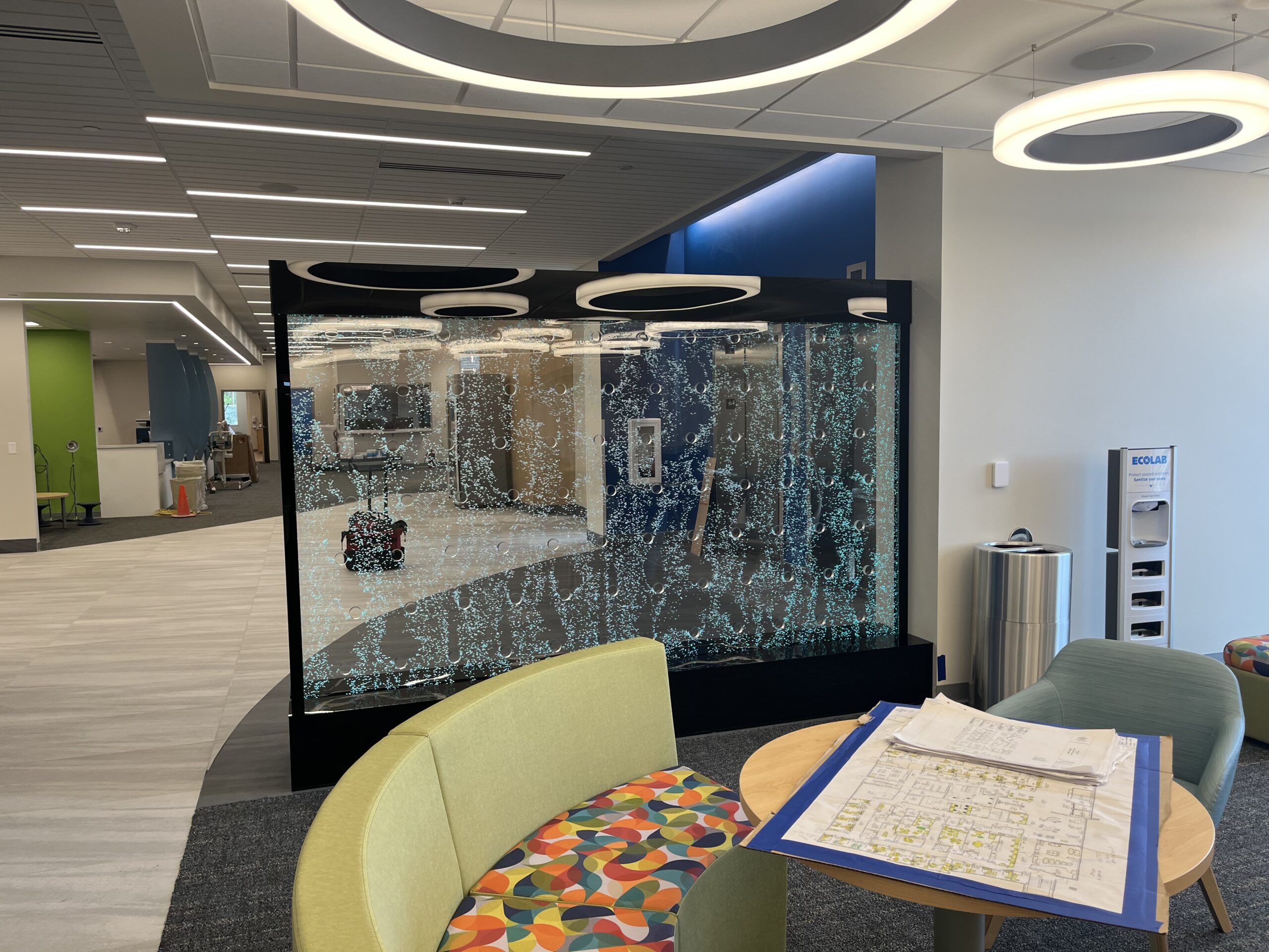 Rod Style Bubble Wall Swirley for Bellin Health Hospital in Green Bay, Wisconsin