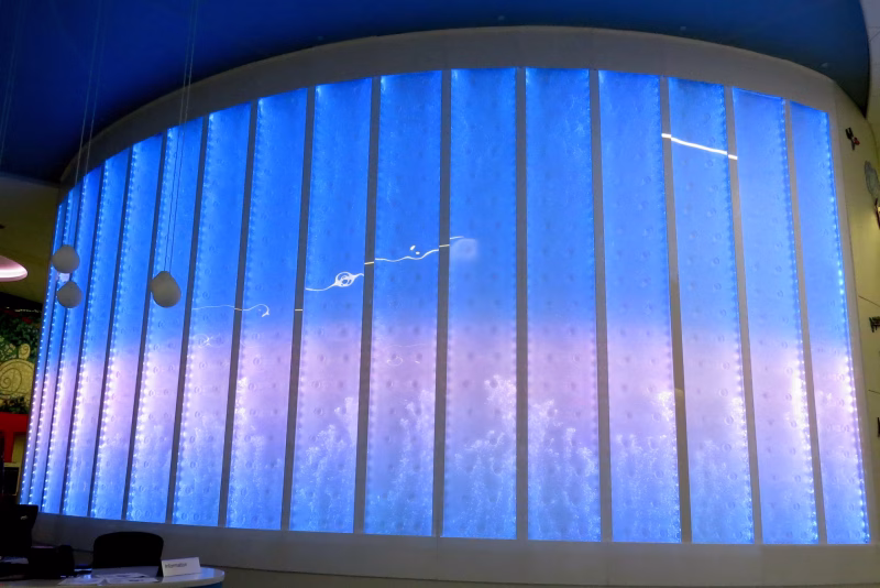 childrens hospital enclosed water feature_helen devoss bubble wall_grand rapids michigan bubble panel 4 (1)